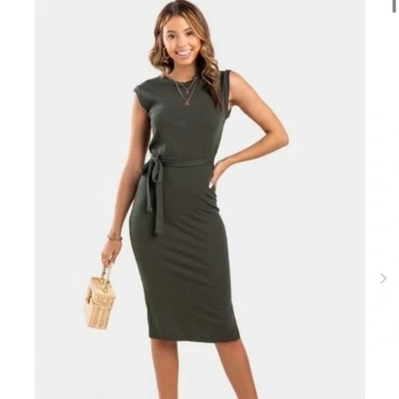 Francesca's Collections Dresses & Skirts - Francesca’s Synthia Ribbed Knit Midi Dress Olive Green, Size M